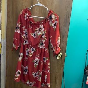 Off the shoulder, dress